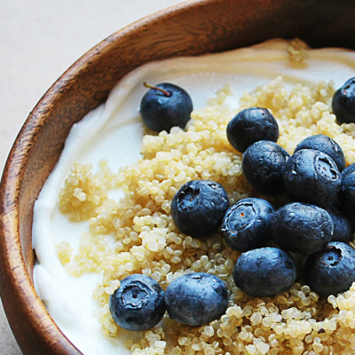 Parfait de quinoa aux myrtilles