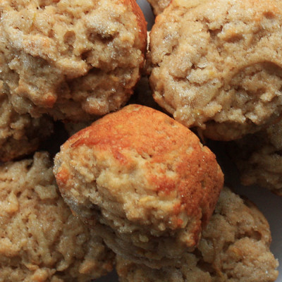 Muffins à la poire et aux flocons d’avoine